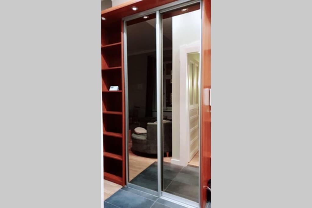 Bright&Comfy Apt -Few Min To Main Square Krakow Bagian luar foto